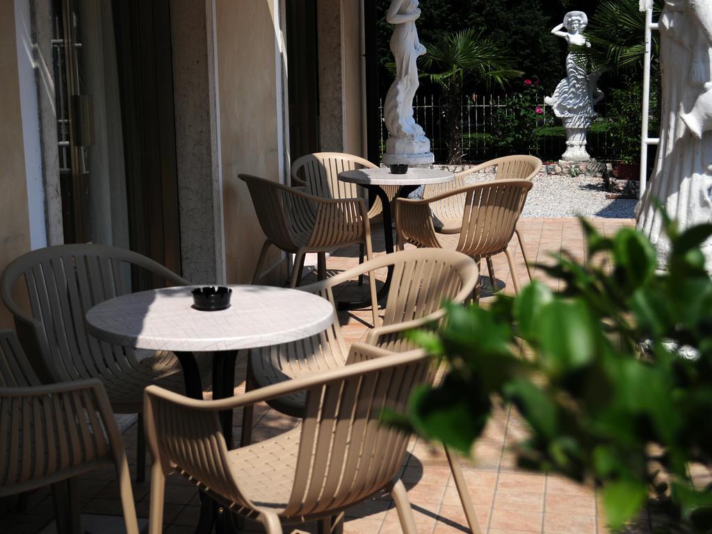 Hotel Marina Bardolino Dış mekan fotoğraf